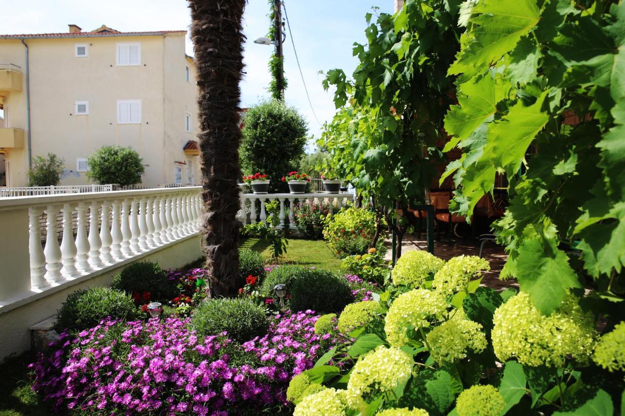 Apartments Rino Vodice Exterior foto