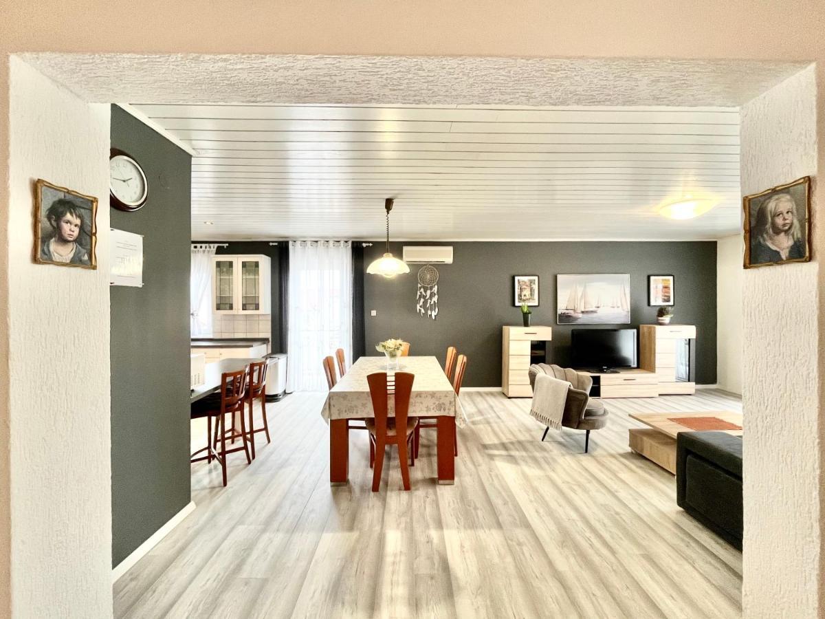 Apartments Rino Vodice Exterior foto