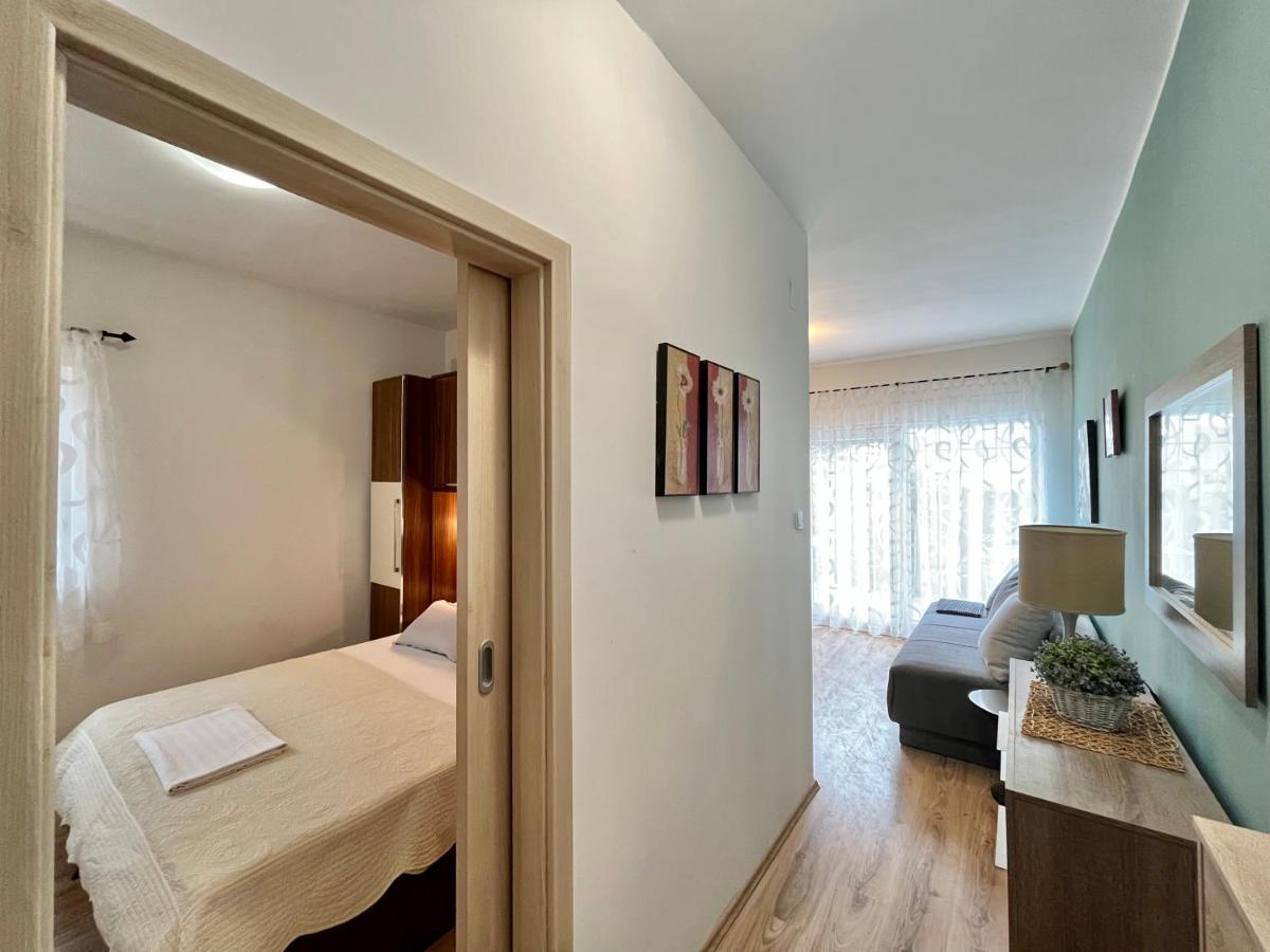 Apartments Rino Vodice Exterior foto